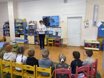 Белый медведь — символ Арктики. 