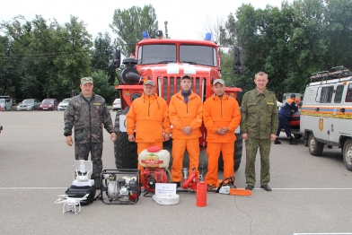 СМОТР НА НАРОДНОЙ ПЛОЩАДИ