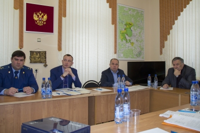 В национальном парке «Плещеево озеро» за круглым столом обсудили проблемы города и района.