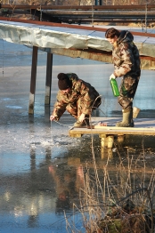 Вода в озере под контролем