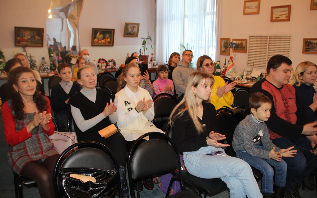 Ё - зал аплодир_3333.jpg